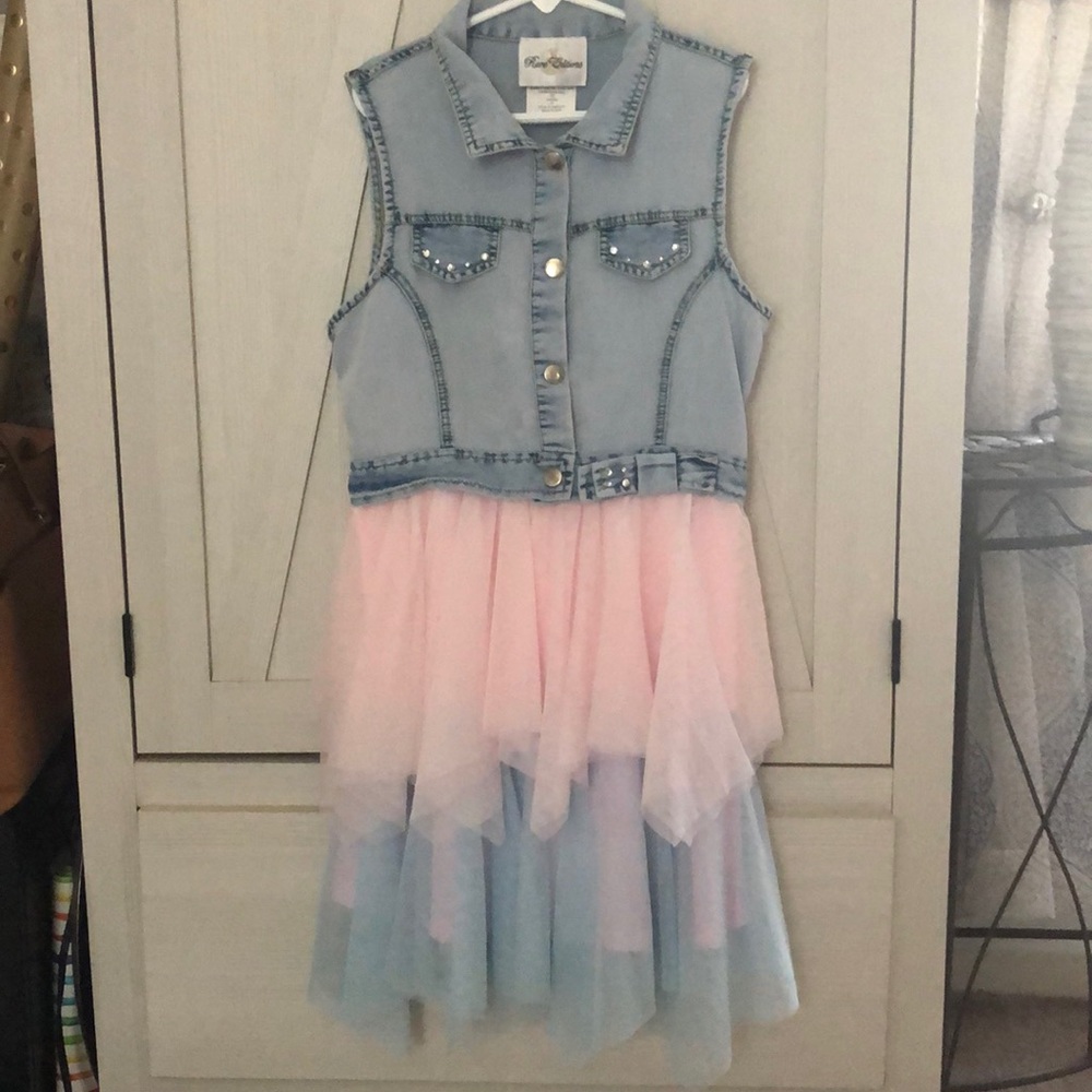 Size 10 girls Rare Editions dress. Excellent used condition, worn once.